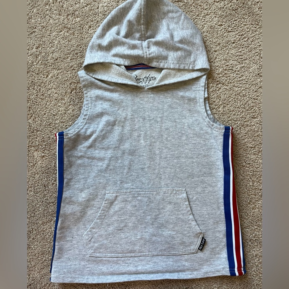 Brooklyn gray color red blue side strap thick tank hoodie boy’s size medium